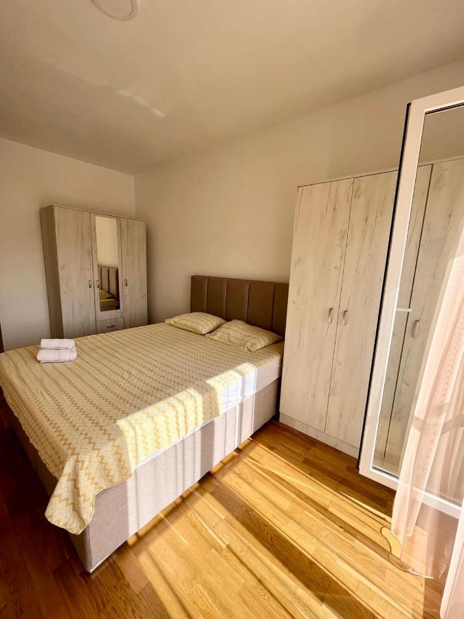 Z Apartment بودغوريتْسا المظهر الخارجي الصورة