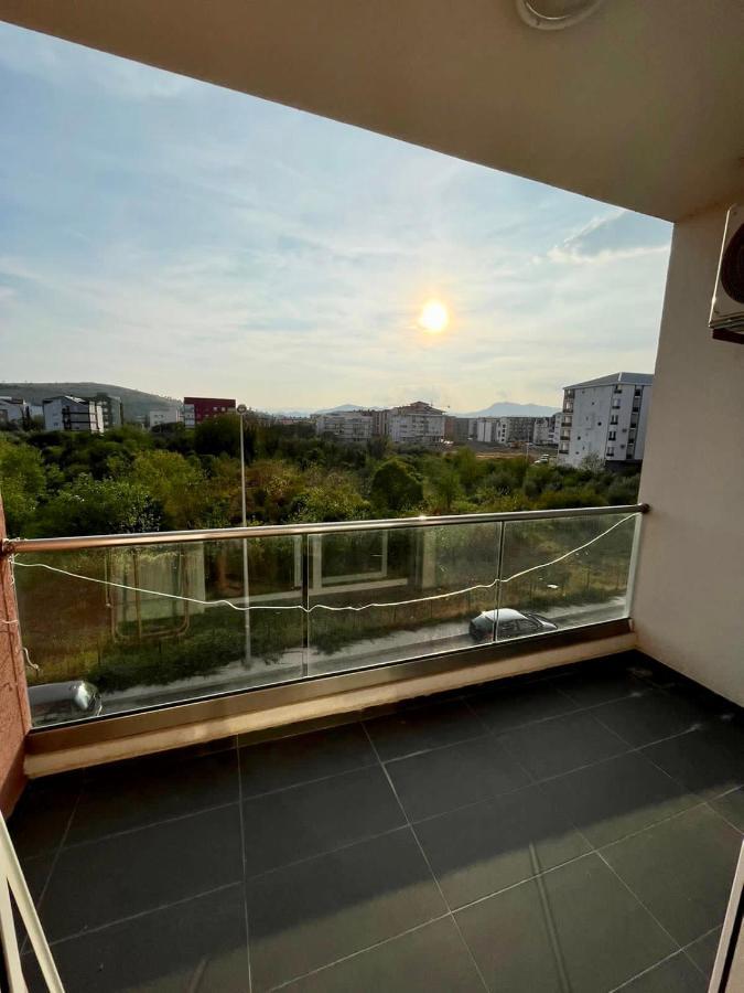 Z Apartment بودغوريتْسا المظهر الخارجي الصورة